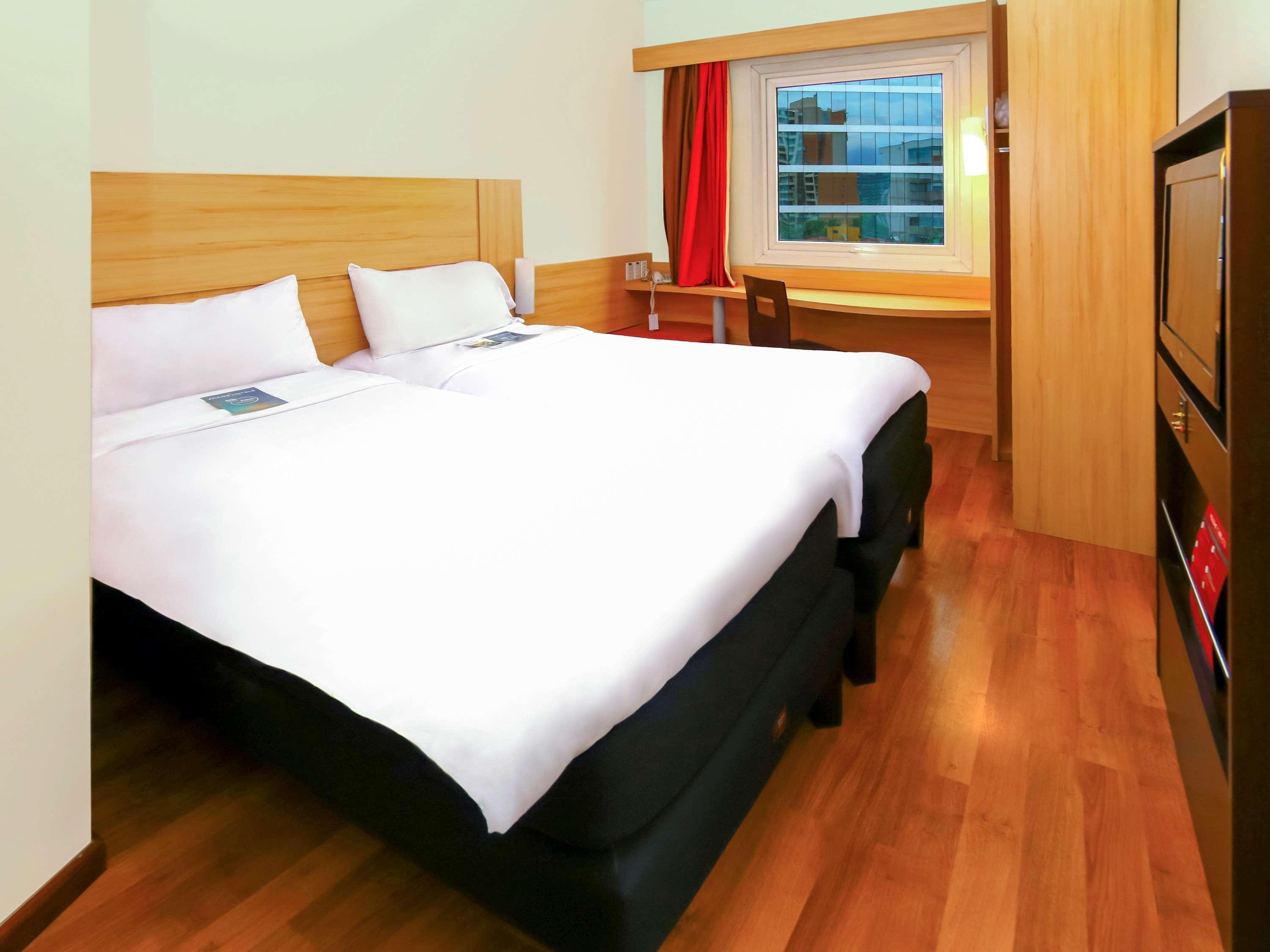 Ibis Providencia 3*